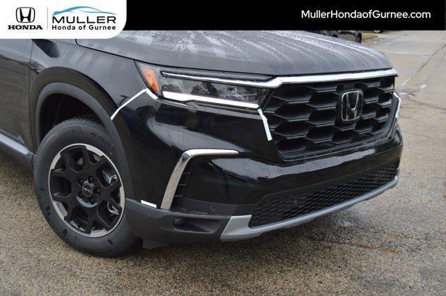 new 2025 Honda Pilot car, priced at $45,636