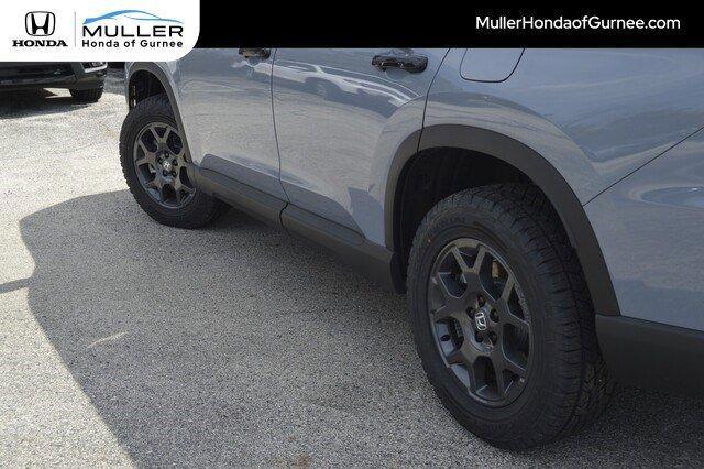 new 2025 Honda Pilot car, priced at $48,219