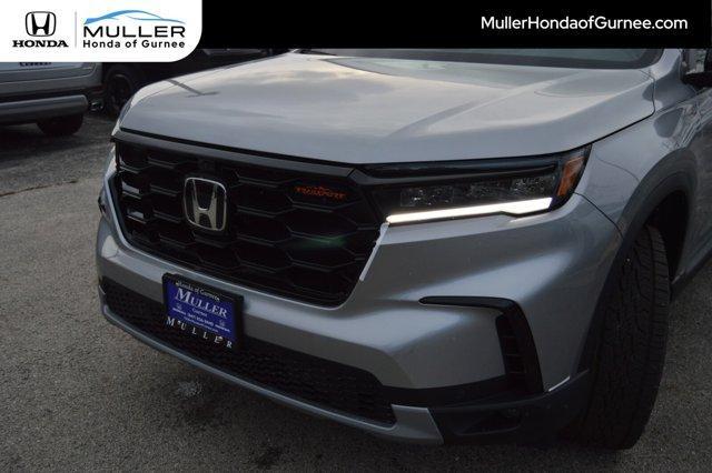 new 2025 Honda Pilot car, priced at $48,459