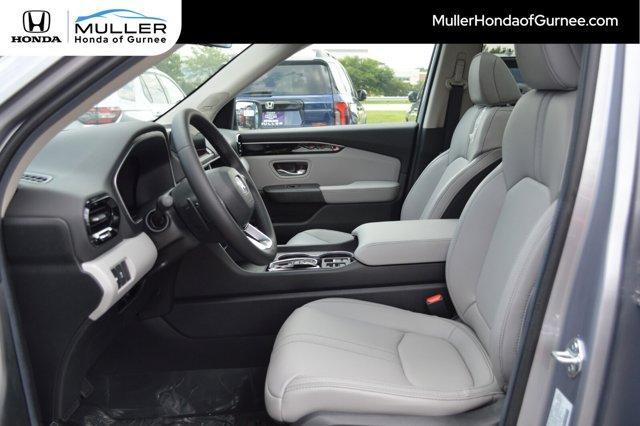 new 2025 Honda Pilot car, priced at $48,699