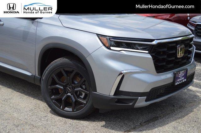 new 2025 Honda Pilot car, priced at $48,699