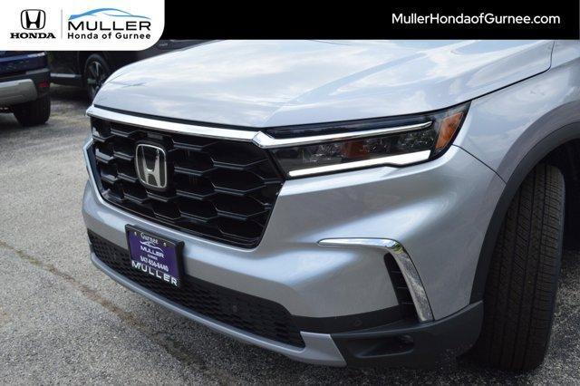 new 2025 Honda Pilot car, priced at $48,699