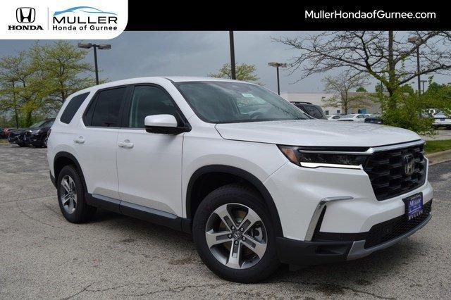 new 2025 Honda Pilot car, priced at $45,247