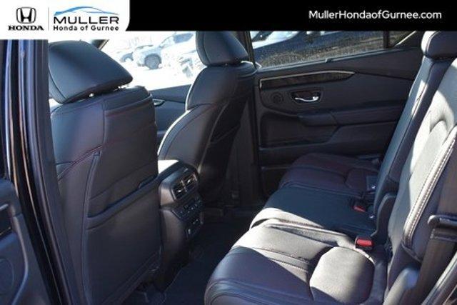 new 2025 Honda Pilot car, priced at $52,554
