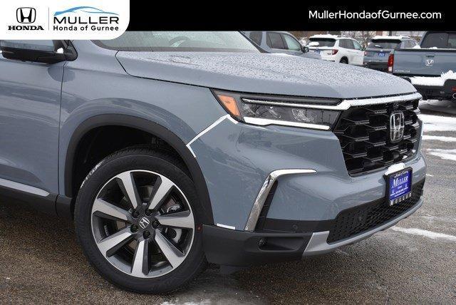 new 2025 Honda Pilot car, priced at $54,985