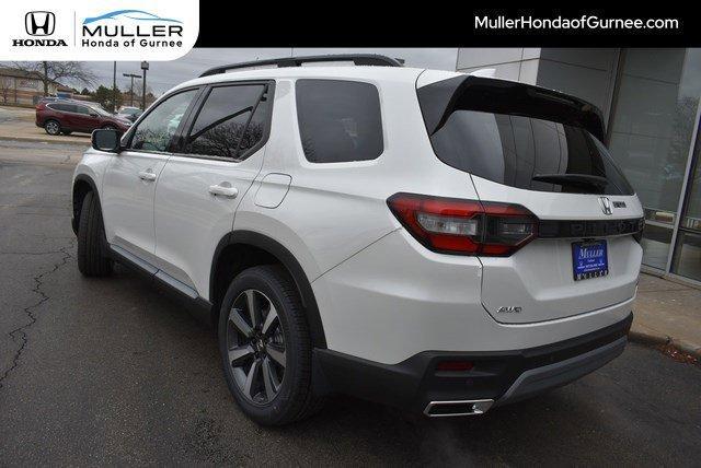 new 2025 Honda Pilot car, priced at $51,550