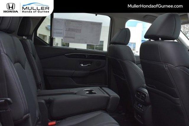 new 2025 Honda Pilot car, priced at $51,550