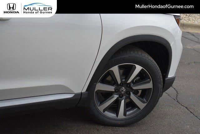 new 2025 Honda Pilot car, priced at $51,550