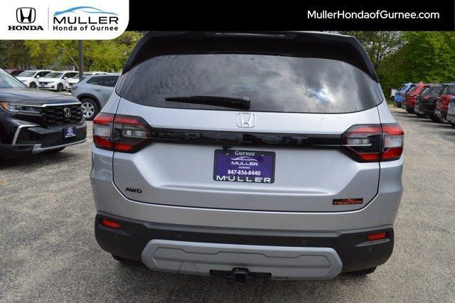 new 2025 Honda Pilot car, priced at $48,234