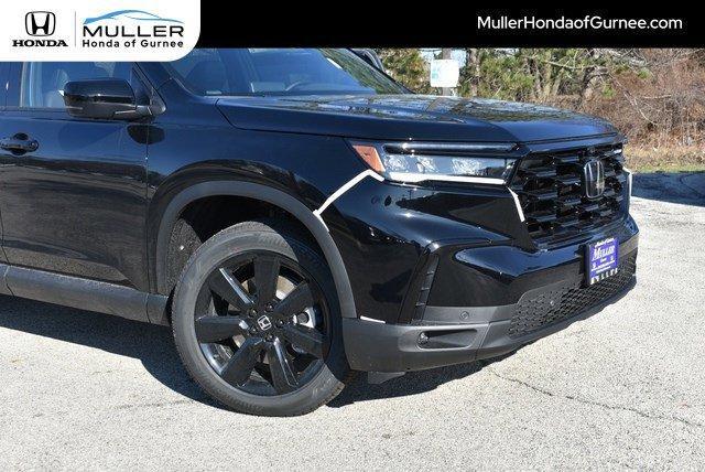 new 2025 Honda Pilot car, priced at $56,075