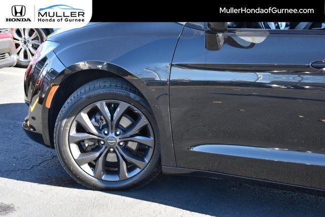 used 2019 Chrysler Pacifica car, priced at $14,387