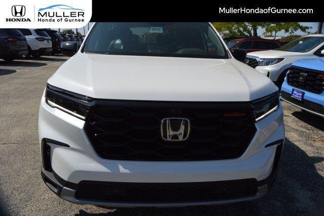 new 2025 Honda Pilot car, priced at $48,219