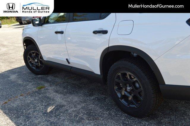 new 2025 Honda Pilot car, priced at $48,219
