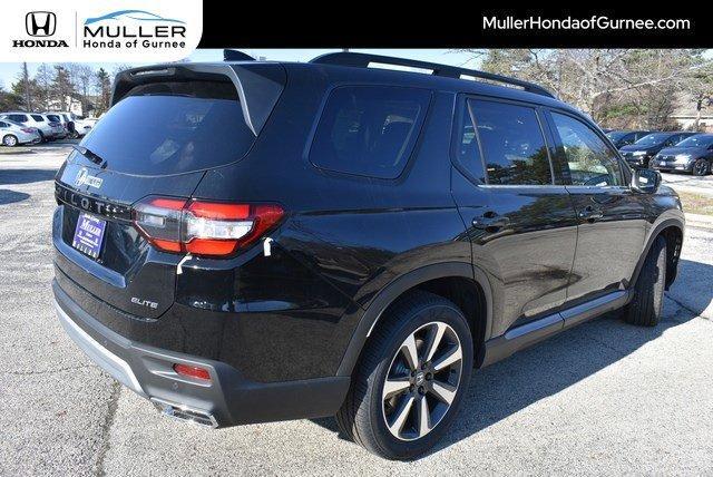 new 2025 Honda Pilot car, priced at $50,127