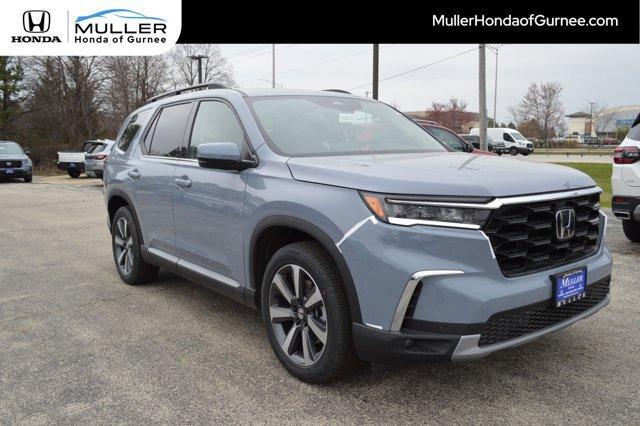 new 2025 Honda Pilot car, priced at $48,658