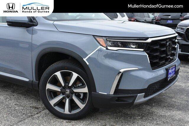 new 2025 Honda Pilot car, priced at $48,658