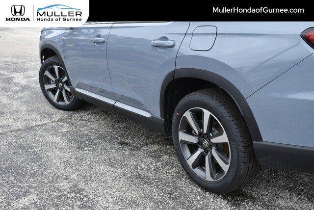 new 2025 Honda Pilot car, priced at $48,658