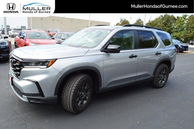 used 2025 Honda Pilot car, priced at $44,846