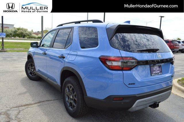 new 2025 Honda Pilot car, priced at $48,624