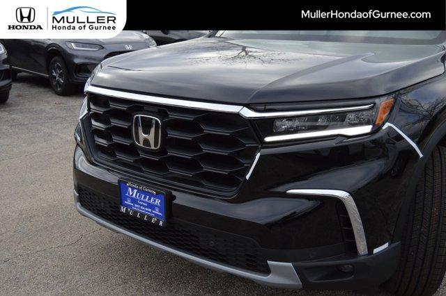 new 2025 Honda Pilot car, priced at $46,326