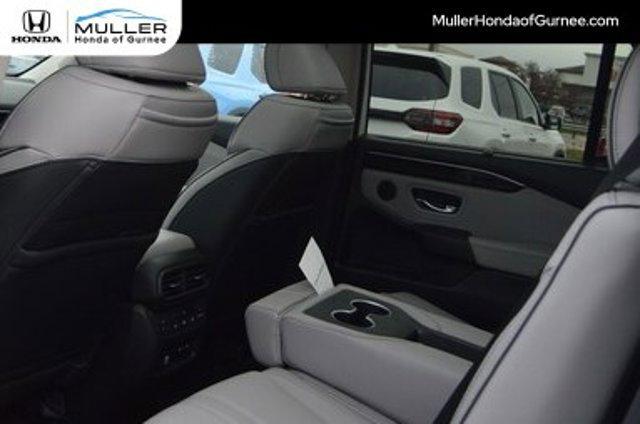 new 2025 Honda Pilot car, priced at $55,030
