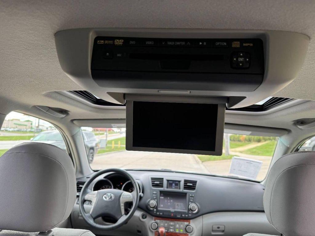 used 2009 Toyota Highlander car, priced at $14,995