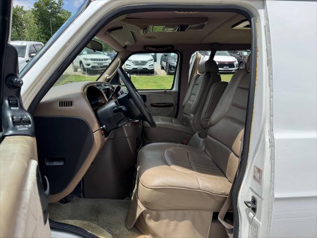 used 2001 Dodge Ram 1500 car, priced at $3,900