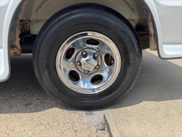 used 2001 Dodge Ram 1500 car, priced at $3,900