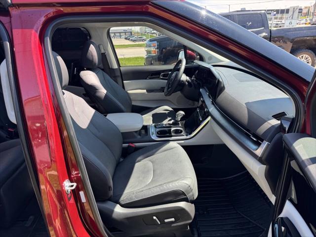 used 2023 Kia Carnival car, priced at $41,900