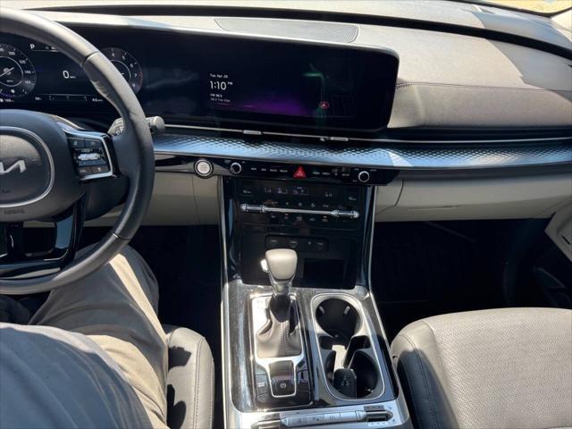 used 2023 Kia Carnival car, priced at $41,900