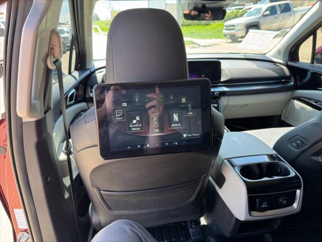 used 2023 Kia Carnival car, priced at $41,900