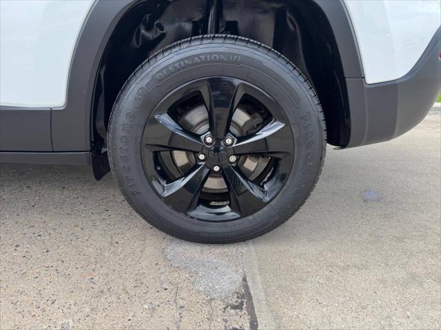 used 2016 Jeep Cherokee car, priced at $12,950