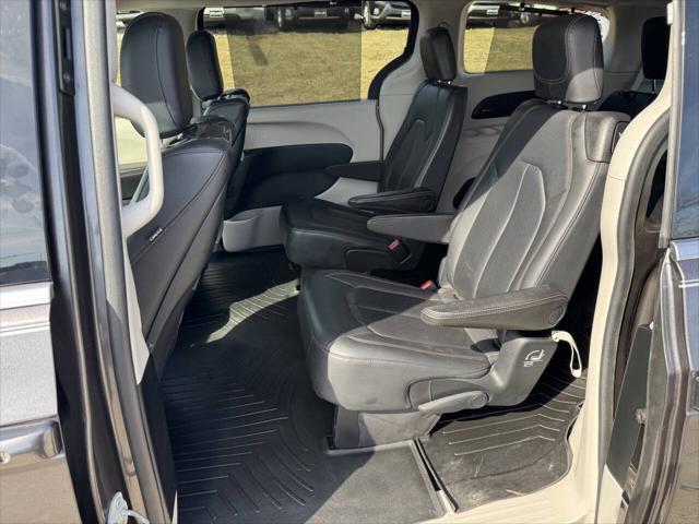 used 2018 Chrysler Pacifica car, priced at $16,995