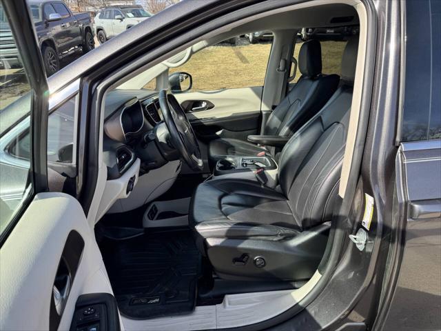 used 2018 Chrysler Pacifica car, priced at $16,995