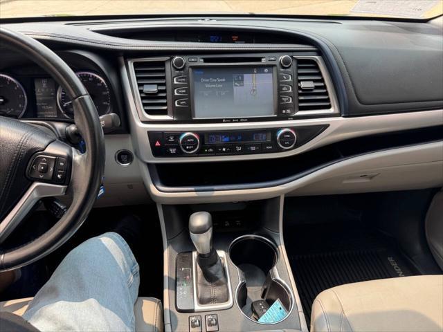 used 2016 Toyota Highlander car, priced at $24,900