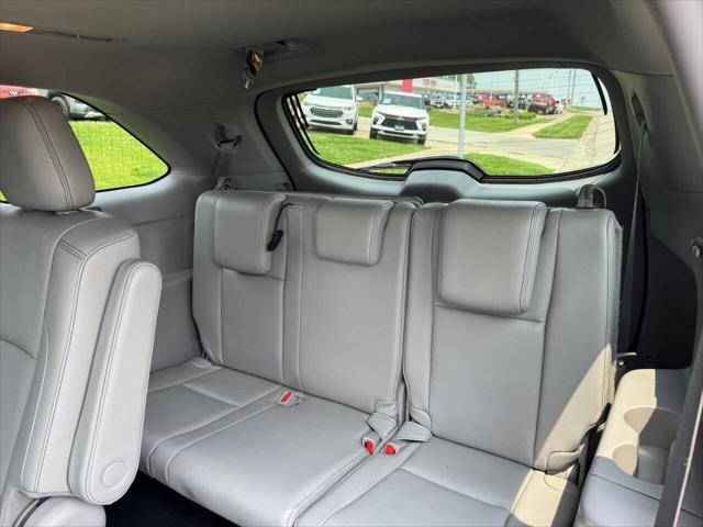 used 2016 Toyota Highlander car, priced at $24,900