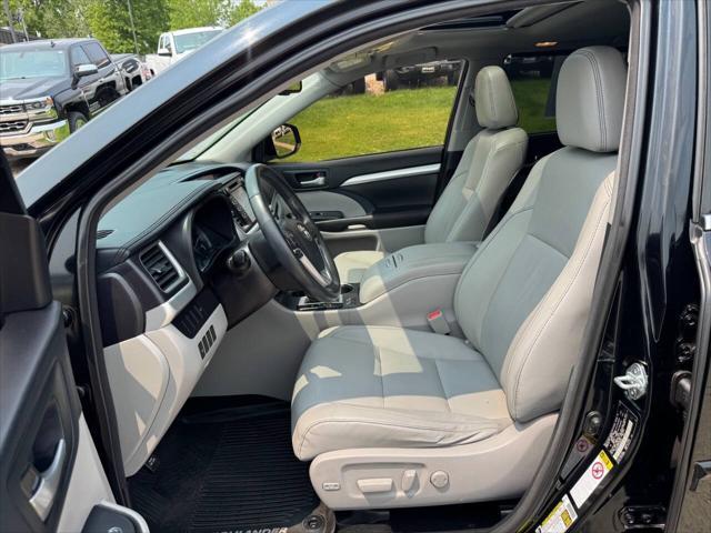 used 2016 Toyota Highlander car, priced at $24,900