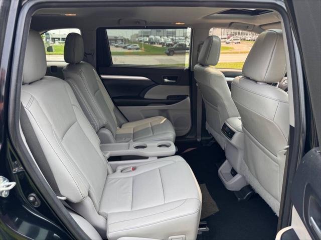 used 2016 Toyota Highlander car, priced at $24,900