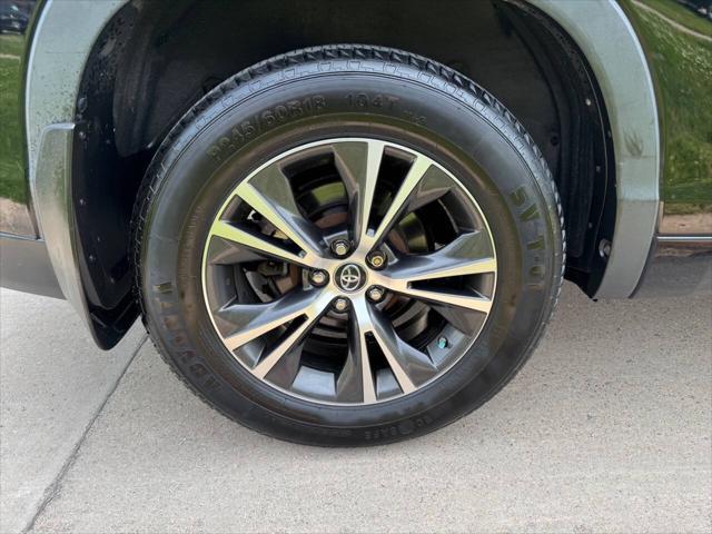 used 2016 Toyota Highlander car, priced at $24,900