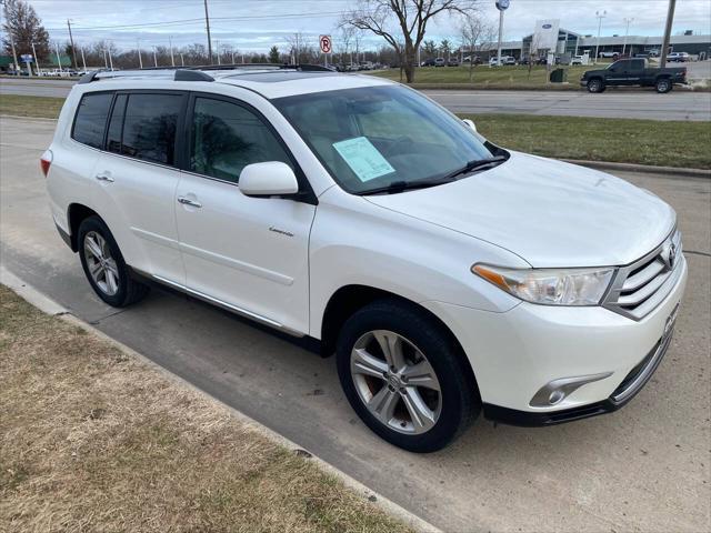 used 2013 Toyota Highlander car, priced at $14,950