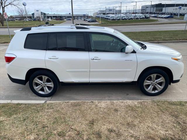 used 2013 Toyota Highlander car, priced at $14,950