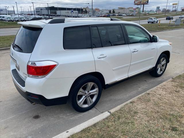 used 2013 Toyota Highlander car, priced at $14,950