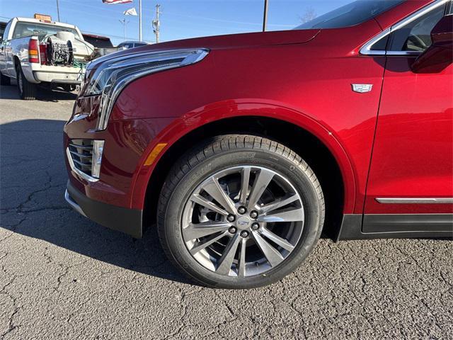 new 2025 Cadillac XT5 car, priced at $54,745