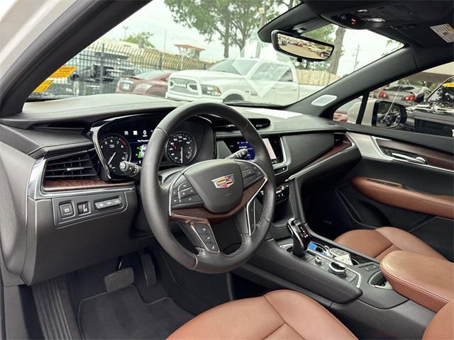 used 2023 Cadillac XT5 car, priced at $41,700