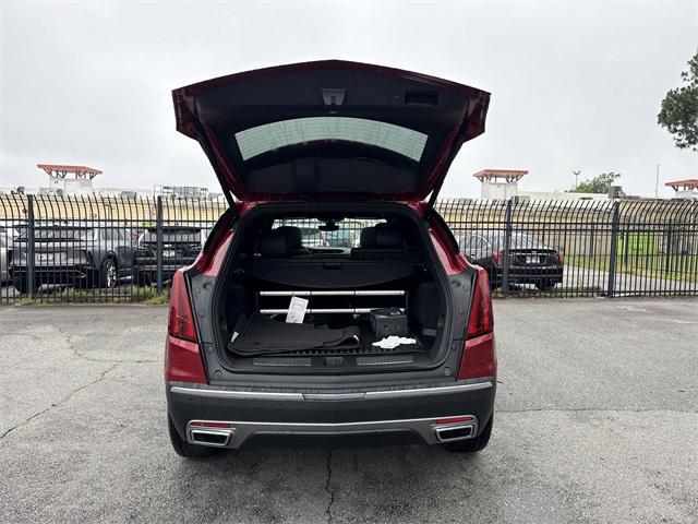 new 2025 Cadillac XT5 car, priced at $58,520