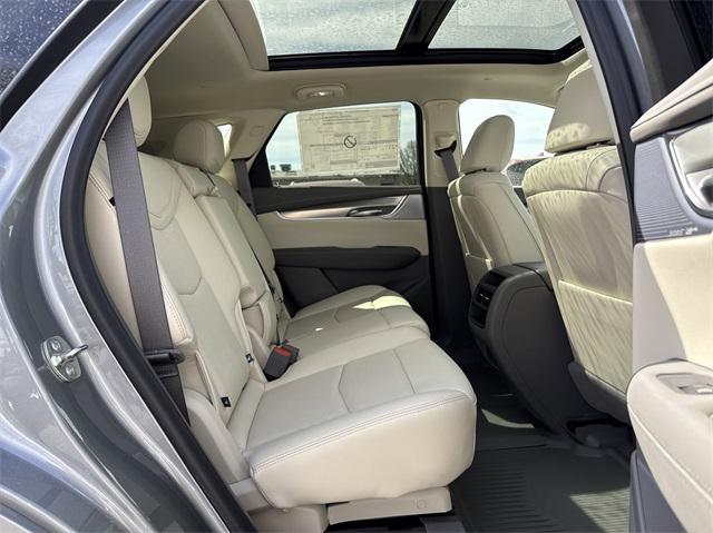 new 2025 Cadillac XT5 car, priced at $53,590