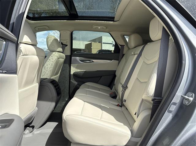 new 2025 Cadillac XT5 car, priced at $53,590
