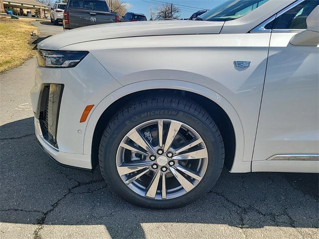 new 2025 Cadillac XT6 car, priced at $62,185