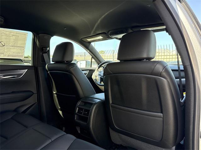 new 2025 Cadillac XT5 car, priced at $47,895