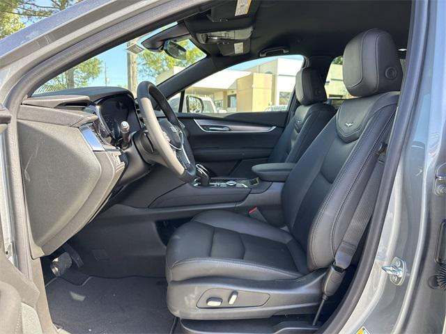 new 2025 Cadillac XT5 car, priced at $47,895